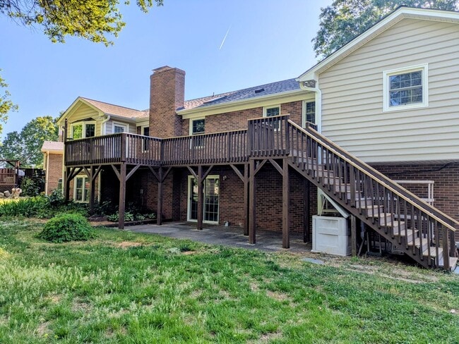 Building Photo - 6913 Crandall Ct