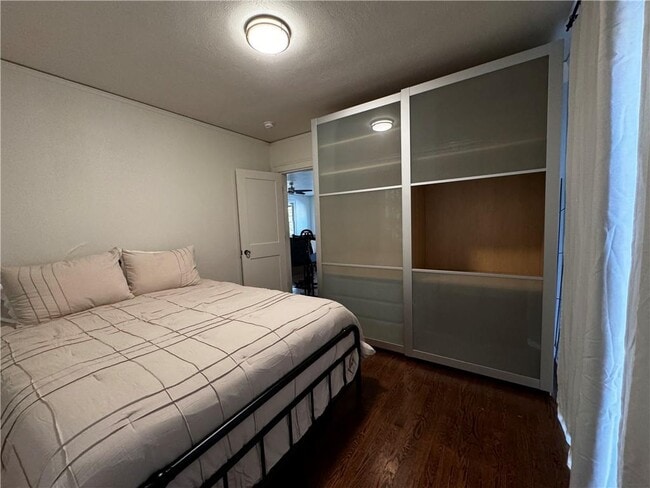 Building Photo - 610 N Olive Ave