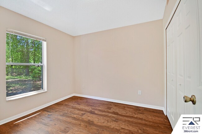 Building Photo - 32 Pierce Ln