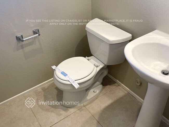 Building Photo - 10619 Gibbous Moon Dr