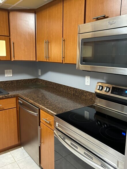 Building Photo - 2700 N Highway A1A