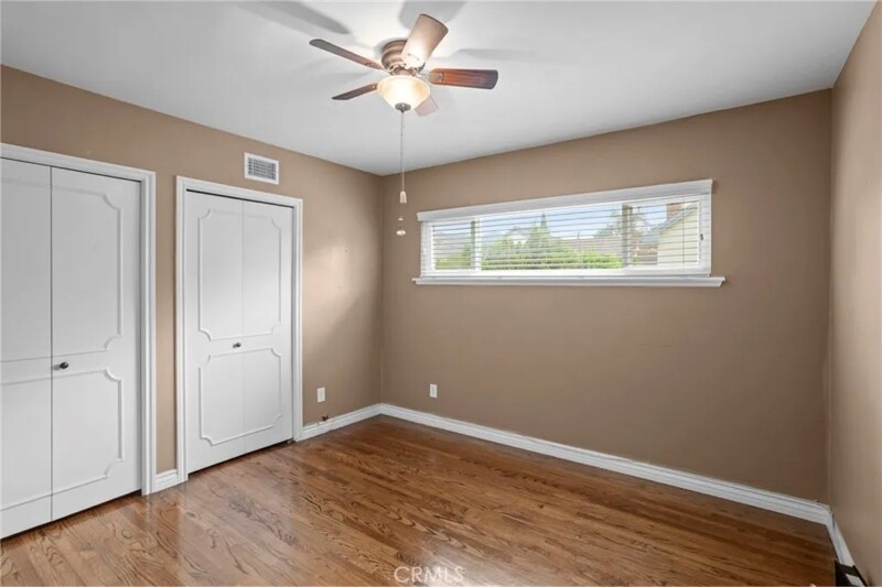 Building Photo - 528 E Parkdale Dr