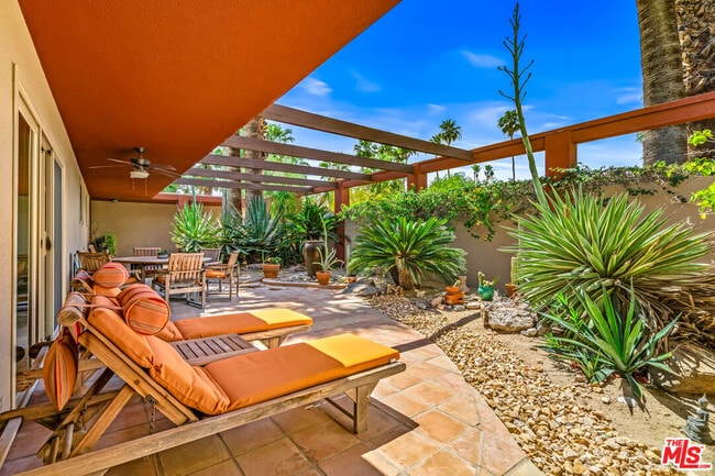 Building Photo - 74550 Old Prospector Trail