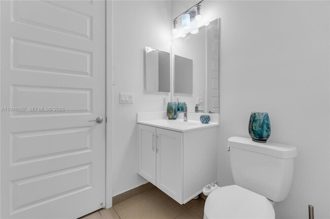 Building Photo - 10890 Shore St