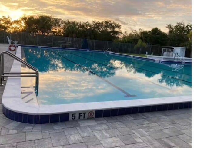 Building Photo - 2019 Bayshore Gardens Pkwy