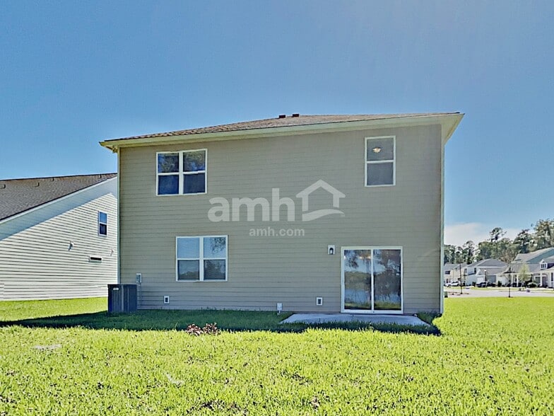 Building Photo - 3015 Creek Village Ln