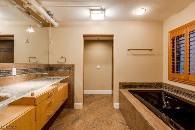 Building Photo - 11441 Allerton Park Dr