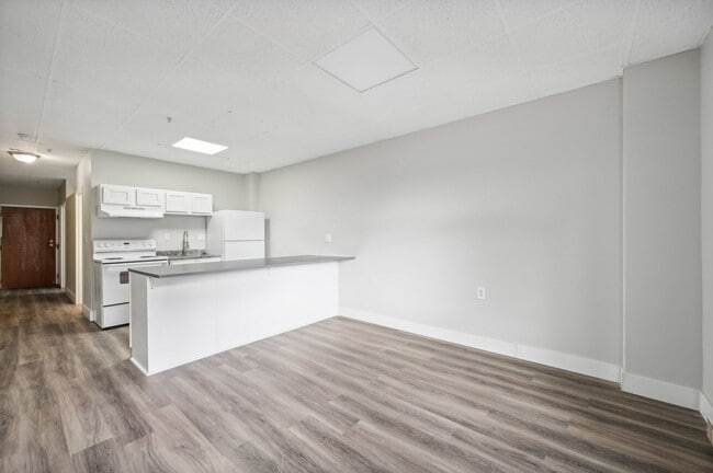 Building Photo - Franklin Park Apartments