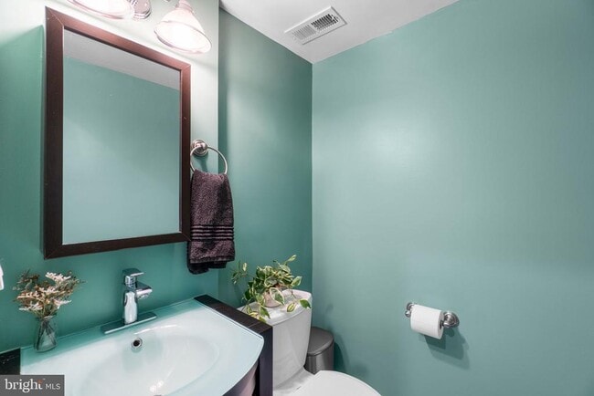 Building Photo - 1625 Old Annapolis Rd