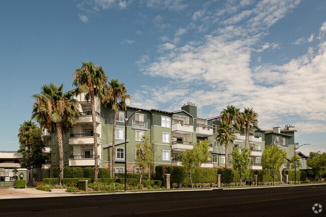 Building Photo - Atrio Burbank Apartments