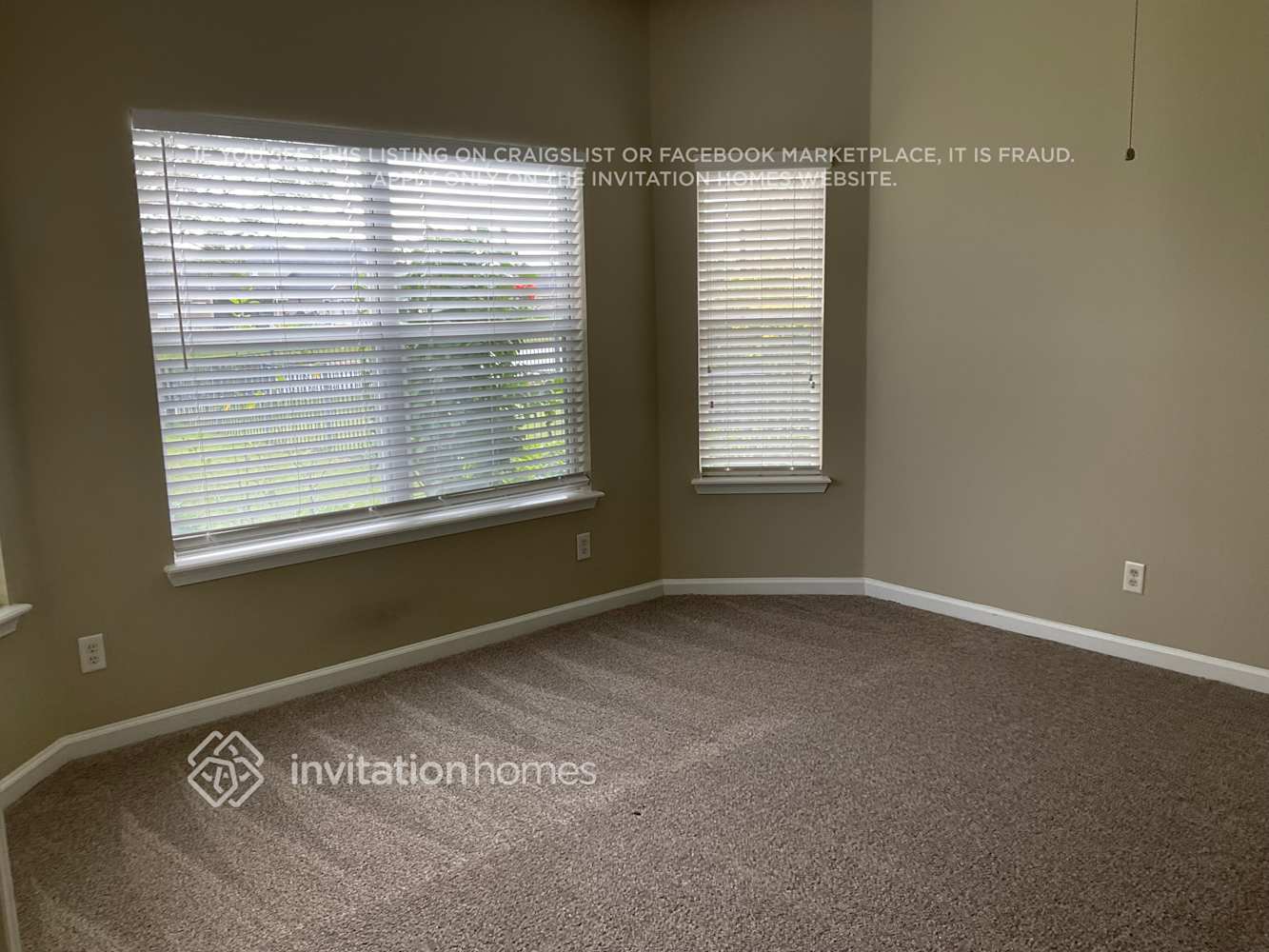 Building Photo - 741 Porta Rosa Circle