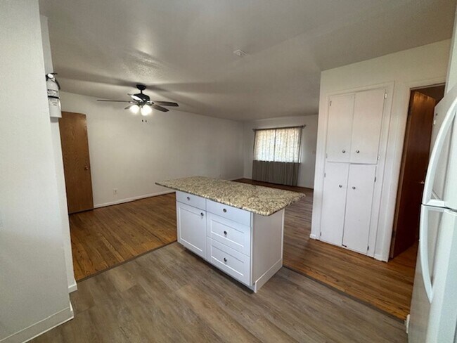 Building Photo - Very nice Family Home located in southern ...