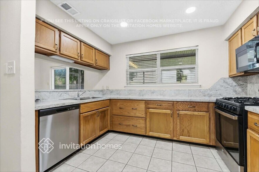 Building Photo - 10514 Wayward Wind Ln