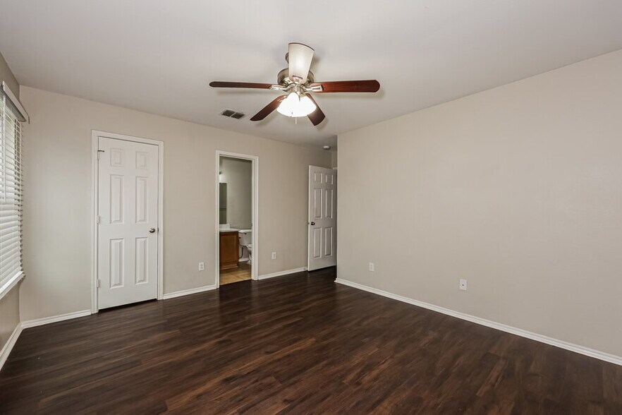 Building Photo - 9108 Penny Ln