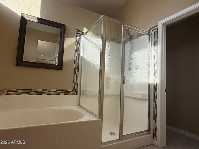 Building Photo - 2917 E Windsong Dr