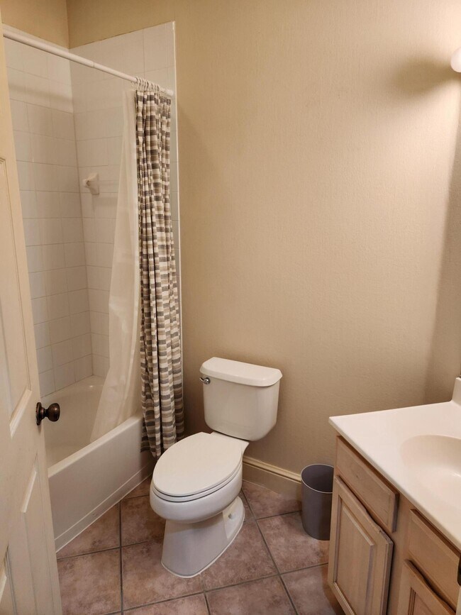 Building Photo - 9861 Perfect Dr