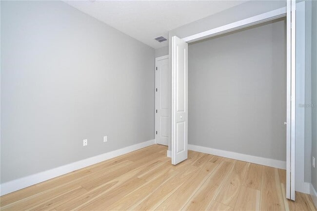 Building Photo - 15 Ramblewood St