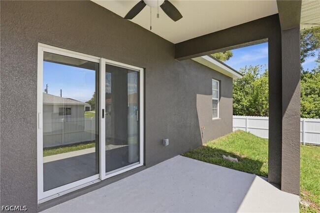 Building Photo - 721 Ivan Ave S