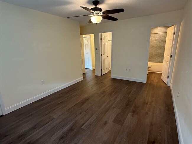 Building Photo - 514 Longfellow Ct