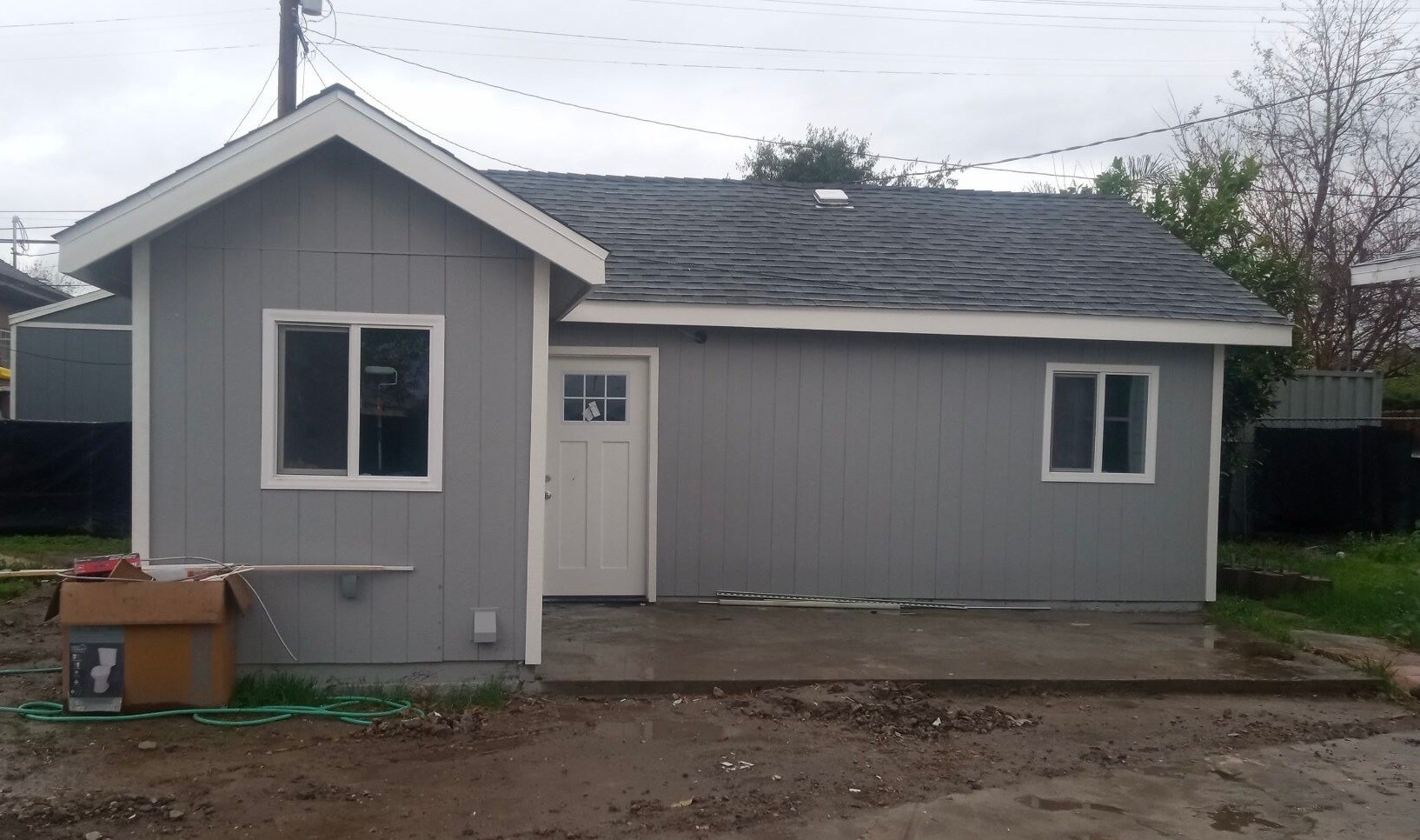 Building Photo - 690 W 8th St