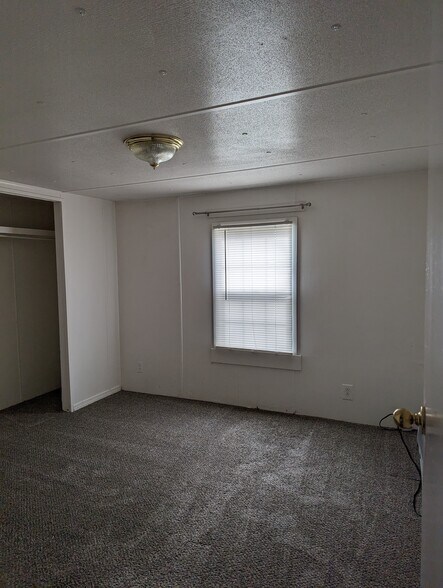 Building Photo - 2490 Poole Way