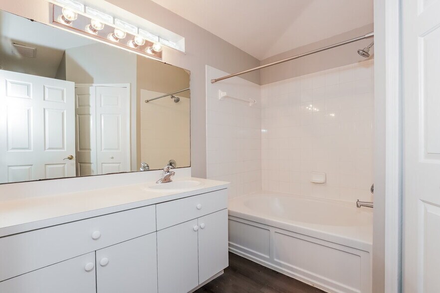 Building Photo - 2619 Golden Antler Ln