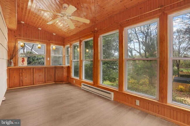 Building Photo - 7604 Queen Anne Dr