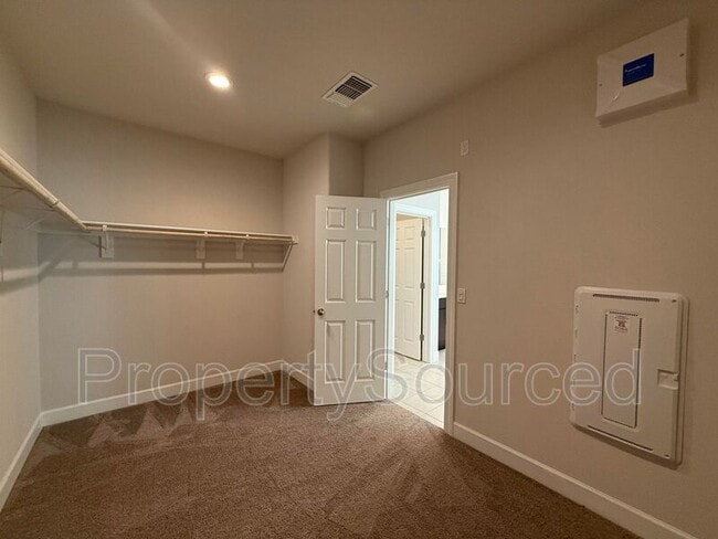 Building Photo - 1978 Memorial Ln