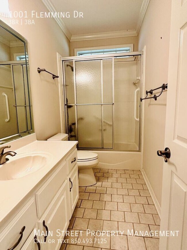 Building Photo - 1001 Fleming Dr