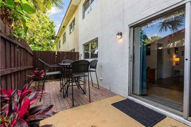 Building Photo - 308 Southwind Ct