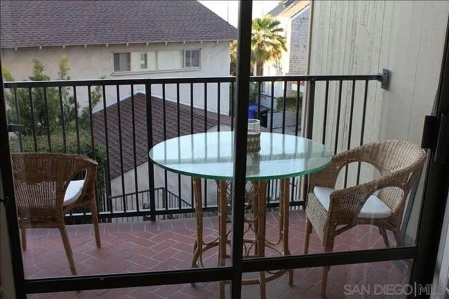 Building Photo - 8263 Camino Del Oro