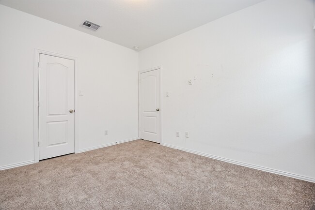 Building Photo - 31326 Black Frst Xing