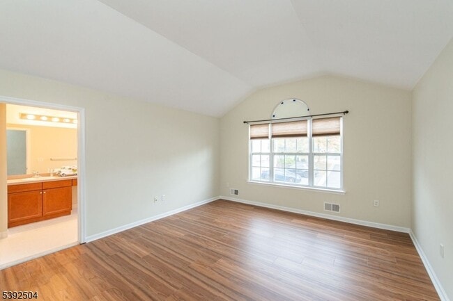 Building Photo - 36 Winding Hill Dr