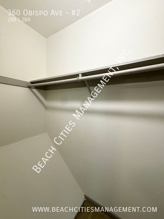 Building Photo - 360 Obispo Ave