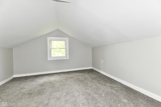 Building Photo - 3550 Eisenhower Dr
