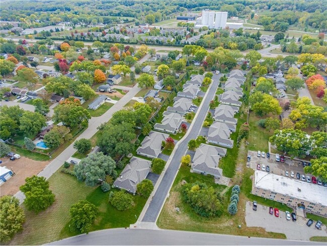 Building Photo - 1464 Ravoux Ln