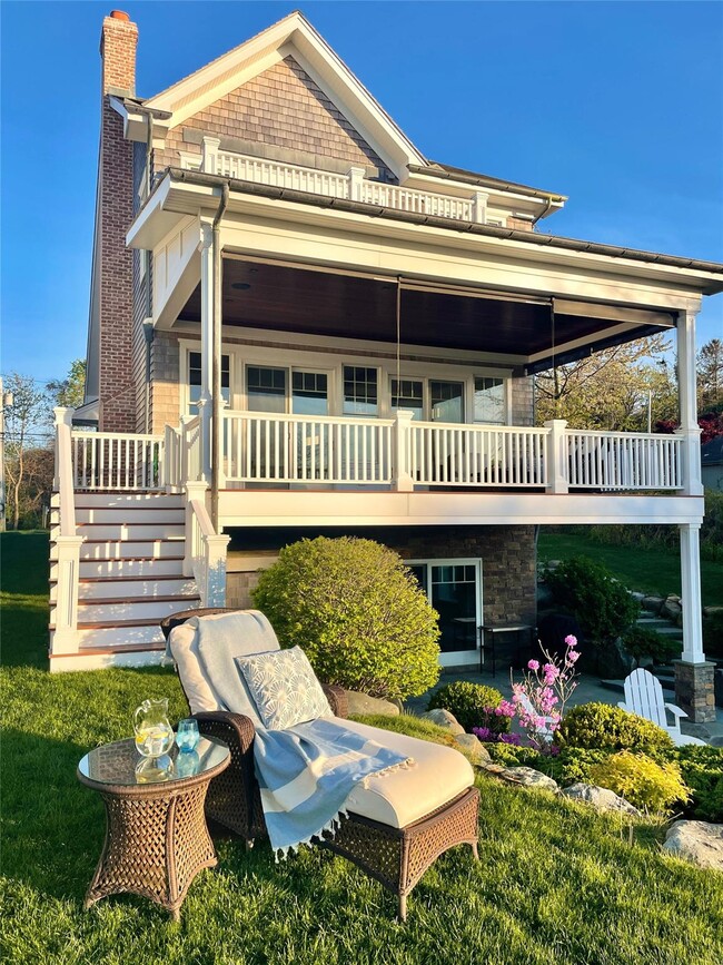 Building Photo - 938 Sound Shore Rd