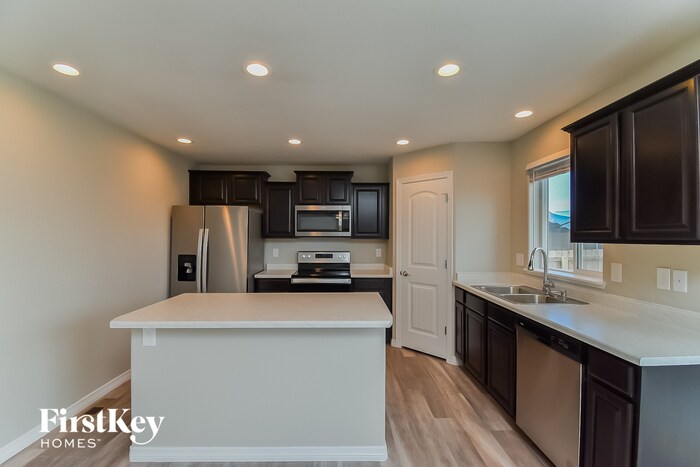 Building Photo - 6508 Vedder Dr