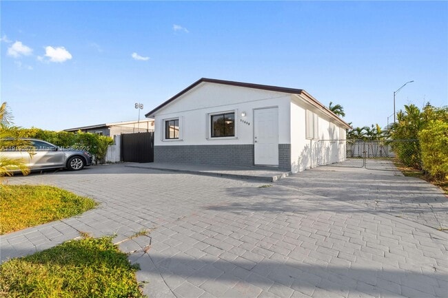 Primary Photo - 11630 SW 178th Terrace