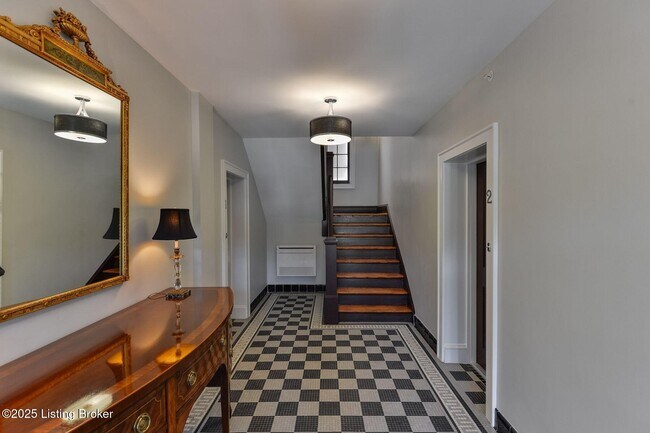 Building Photo - 1411 Willow Ave