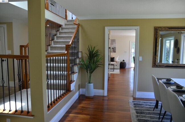 Building Photo - 1626 Harlan Dr
