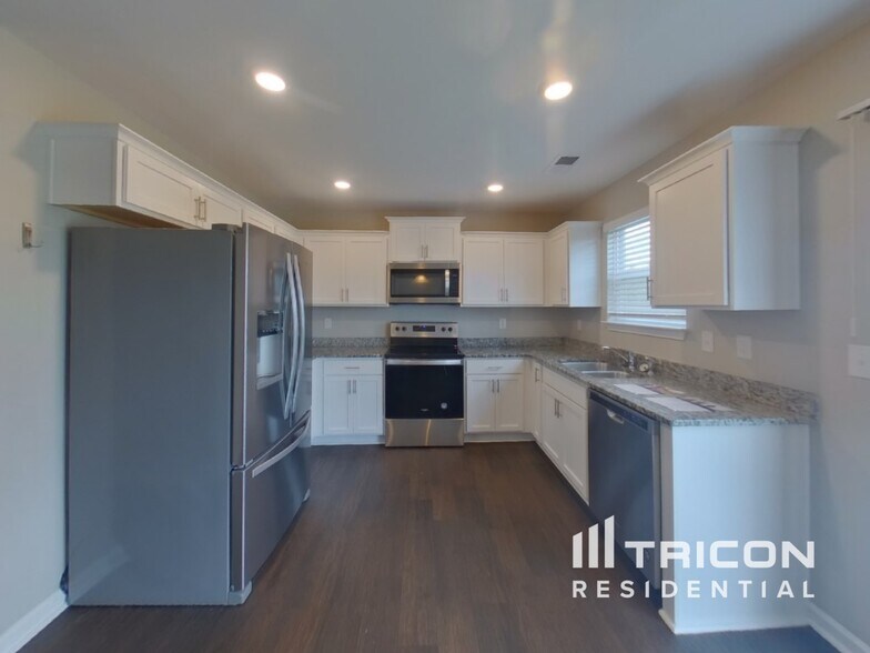 Building Photo - 283 Millen Dr