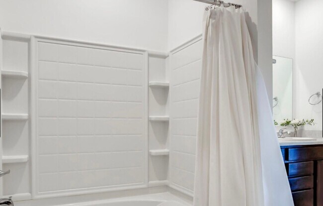 Building Photo - 4BR/2/5 Bath Home for Rent - Overlook at Eastwood - Two Car Garage!