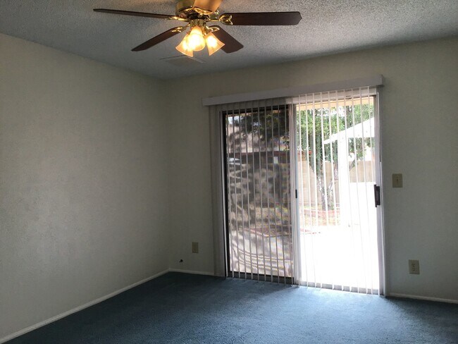 Building Photo - Comfortable 3-Bed, 2-Bath Home in Glendale!