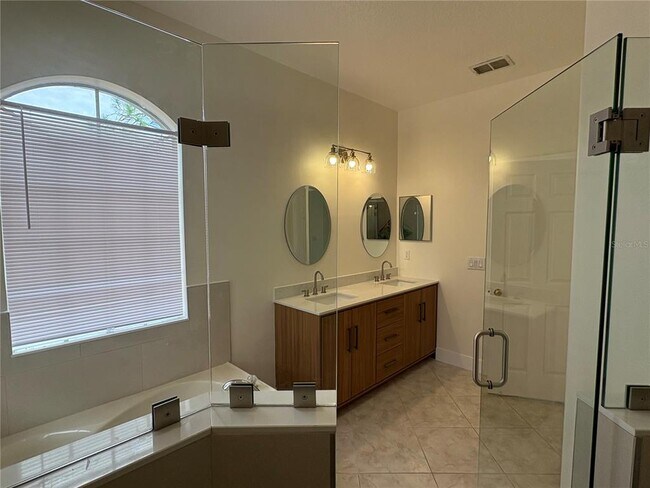 Building Photo - 1456 Sun Meadow Dr