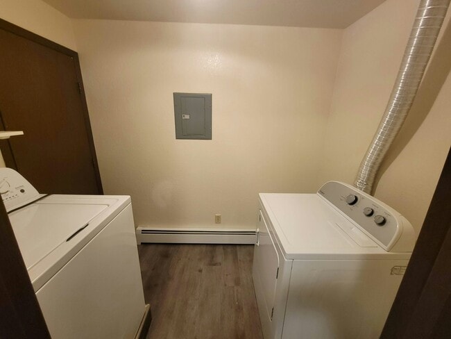 Building Photo - 3125 E Beech Way