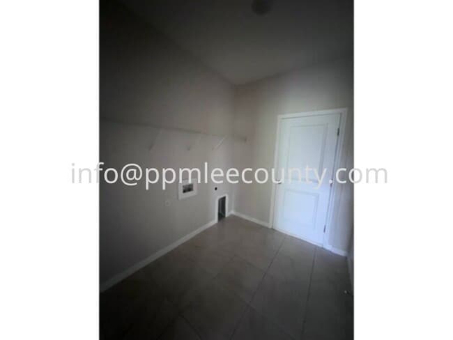 Building Photo - Fantastic 4 bedroom 2 bath 2 car garage home in Deep Creek