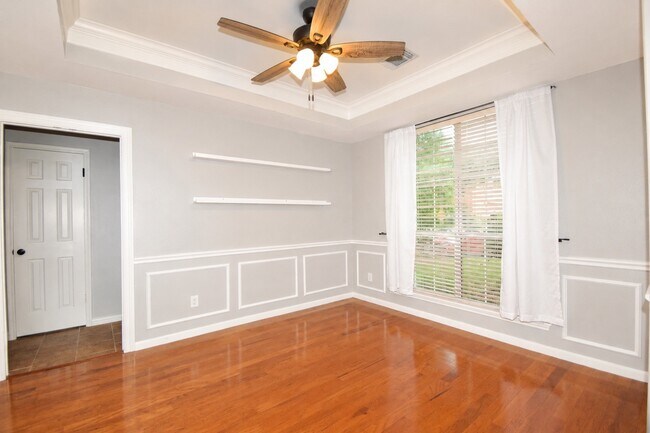 Building Photo - 7207 Emerald Glen Dr