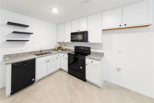 Building Photo - 230 Sunflower St