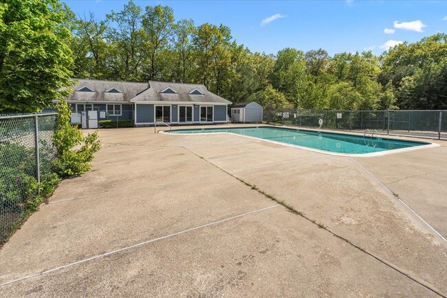 Building Photo - 7 Swift Ln